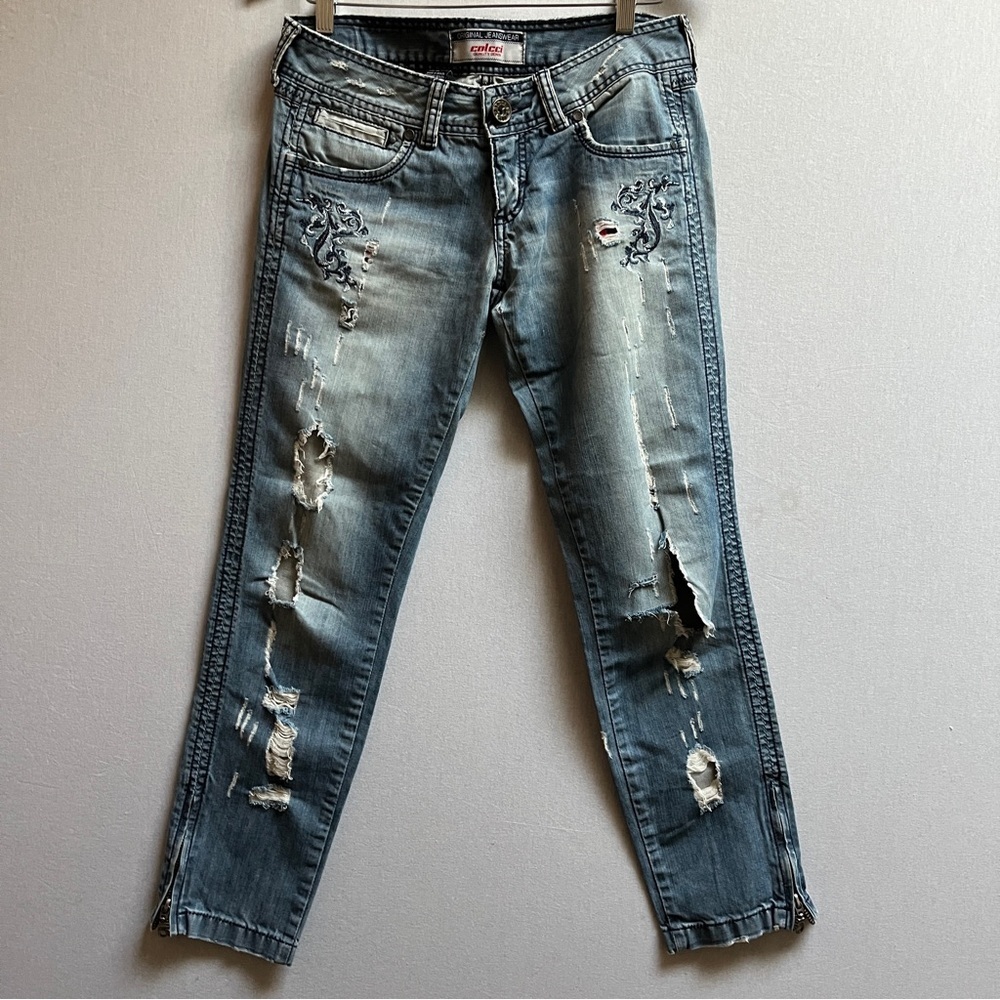 Colcci Blue Distressed Embroidered Vintage Look Low rise Jeans Sz 4